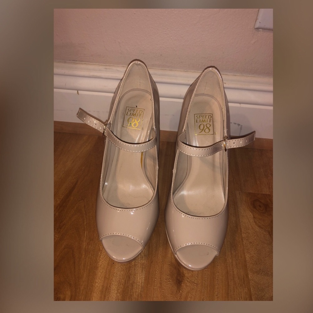 Nude Chunky Women’s Heels